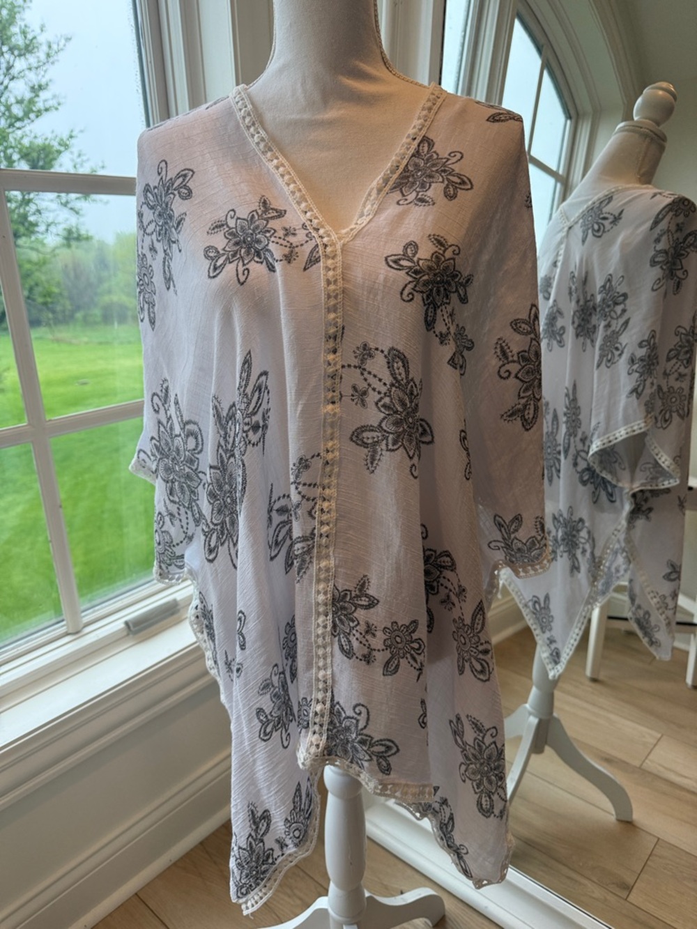 Boho Floral V-Neck Sheer Tunic - White with Black Floral